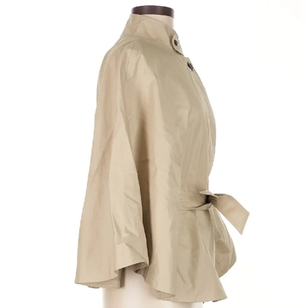 Banana Republic Belted Trench Cape in Light Khaki - Picture 3 of 5